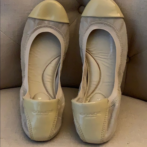 Coach cream flats - Picture 2 of 4